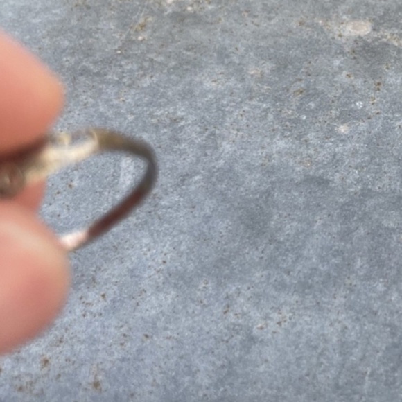 Size 5.5 signed Thailand sterling silver Ring w/ ornate design - Picture 4 of 5